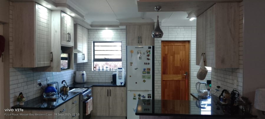 2 Bedroom Property for Sale in Dana Bay Western Cape